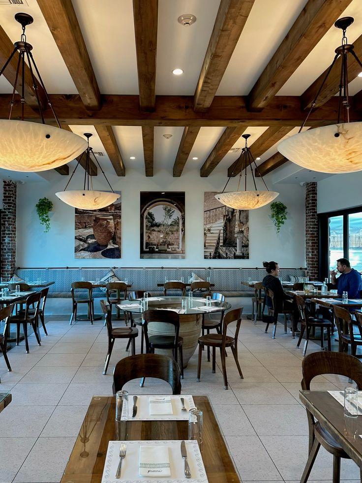 Psomi: A Beautifully Designed Café with Greek Influences